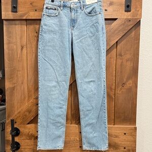 Abercrombie & Fitch The 90’s Straight Jeans NWT Size 27